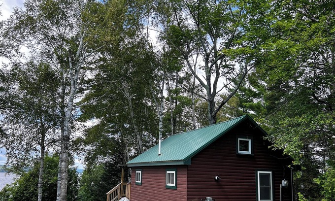 Rangeley Cabin | Rustic Lakefront Cabin - Close to Saddleback ski area and snowmobile trailheads