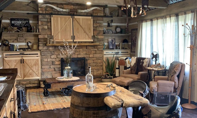 Hot Springs Cabin | Rustic, Luxury, Equestrian, Cabin, NO EXTRA FEES. Complimentary Wine & Snacks!