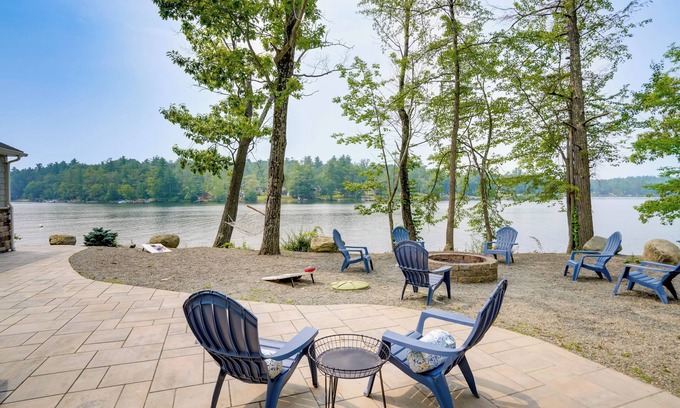Averill Park House | Rustic, Modern, Great for Groups! Crooked Lake Gem