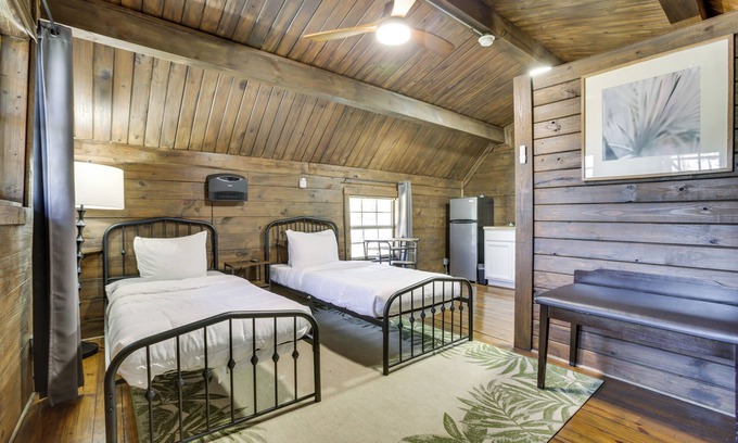 Crown Point Apartment | Rustic Retreat w/Pool Access Near NOLA!