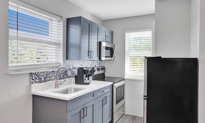 Downtown Fort Lauderdale Apartment | Rustic Retreats: Beachy 1BR in the heart of Fort Lauderdale