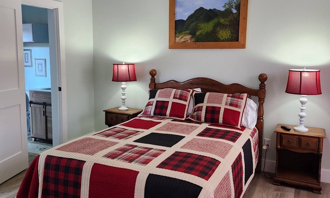 Graford Cabin | Rustic Secluded Getaway – 3BR Cabin with Private Pond, Near Possum Kingdom Lake