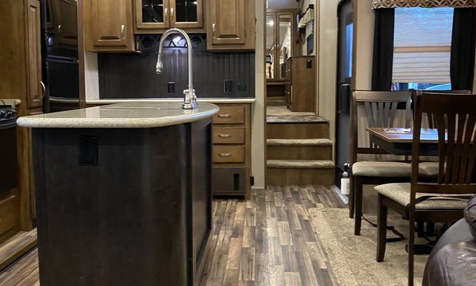Fort Lauderdale House | RV in premiere park and marina on the New River