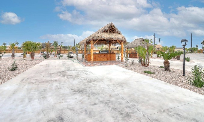 Port Aransas RV Rental | RV Park with Community Pool, Dog Park, Laundry Room, Walking Paths
