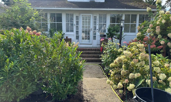 Farmingdale House | Ryder Cup 1 min. away: 4-bedroom house in Bethpage-Farmingdale, bygone charm