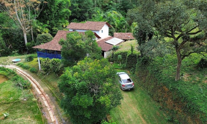 Vitor Hugo House | Sítio incrível 4Q c/piscina e área de churrasco