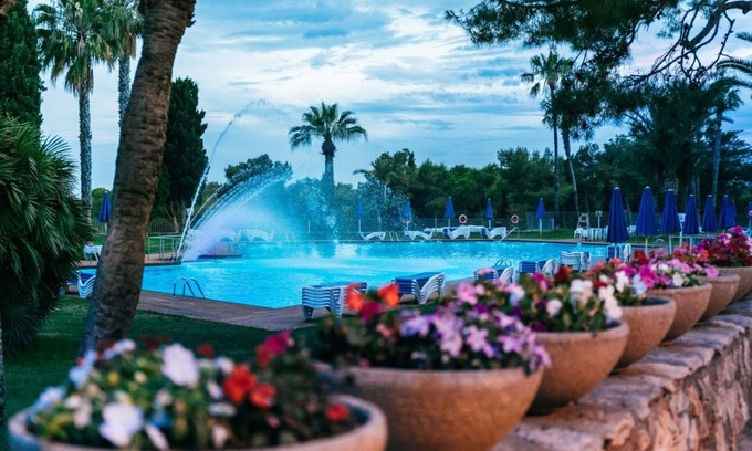 Vilanova I la Geltru Ski Chalet | S No 800 (4 adults + 2 children)