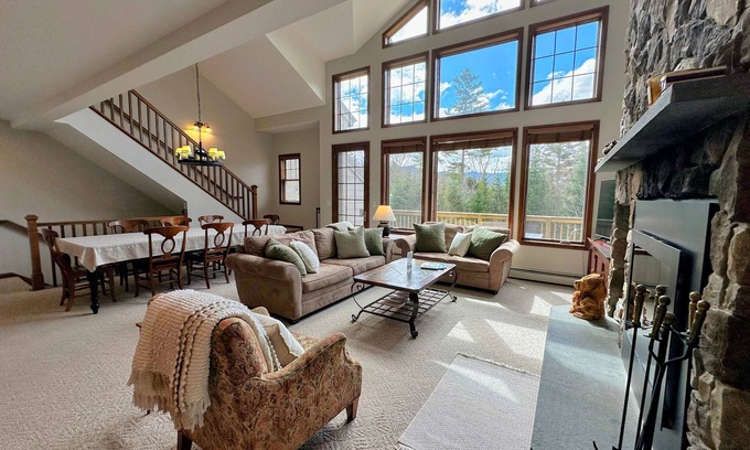 Bretton Woods House | S8 Gorgeous Stone Hill Townhome in Bretton Woods. Great views, AC, huge kitchen, fireplace!