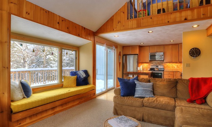 Rangeley Condo | Saddleback- White Birch Condo 36- Pet Friendly