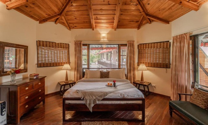 Bhimtal Villa | SaffronStays Casa Octavia