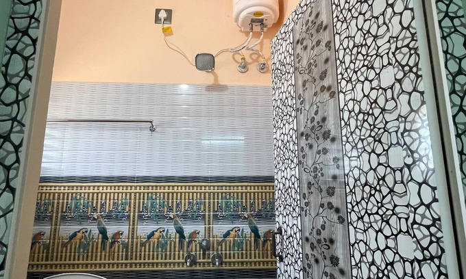 Aduthurai Apartment | Sai Ayush Homestay