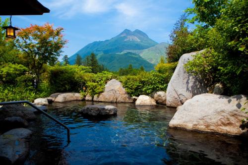 Yufuin Onsen Hotel | Saigakukan