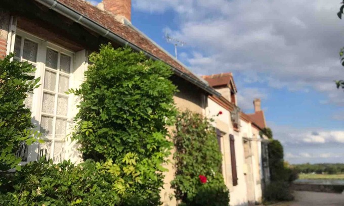 Chateauneuf-sur-Loire House | Sailor's house on the Loire