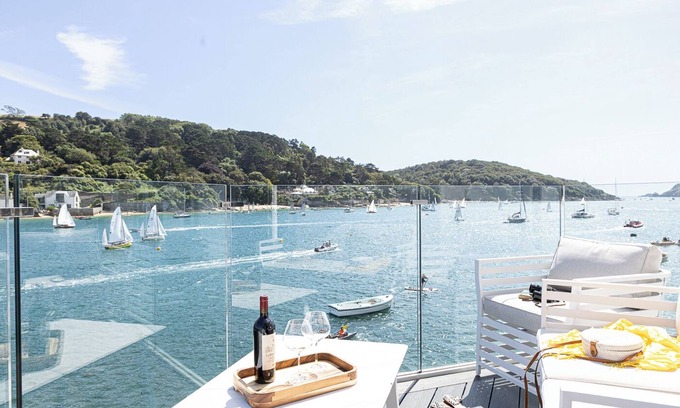 Salcombe House | Salcombe Waterfront Luxury - The Watch House