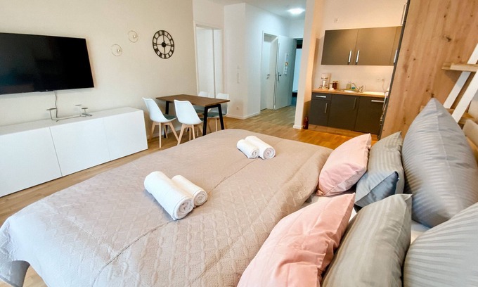 Bayreuth Apartment | Sali Homes Gemütlichkeit am Rother Mainufer