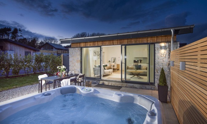 Hayle House | Salt Life, Dunes at Upton Towans - a lodge that sleeps 4 guests in 2 bedrooms