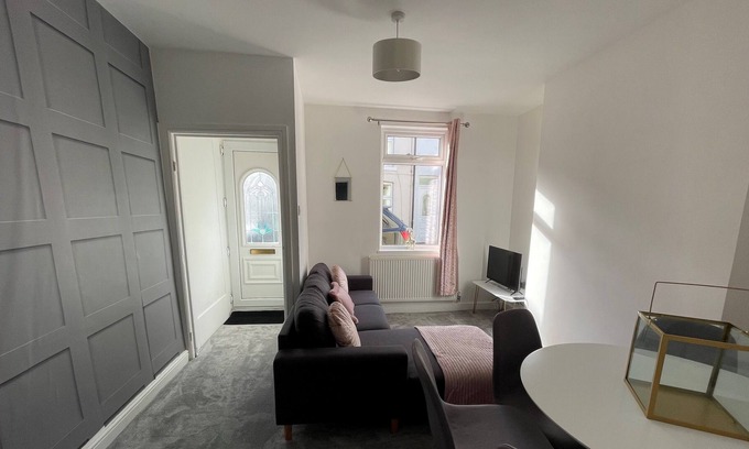 Brotton House | Saltburn Edge - Cosy three bed terrace 5 minutes from the beach