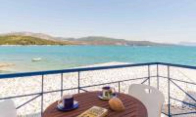 Lygia Villa | SALTY BREEZE Beachfront Villa