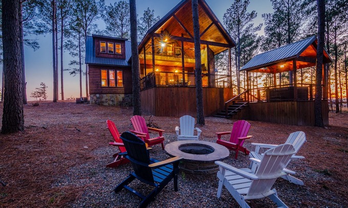 Broken Bow Cabin | Salty Dog Lodge HIGH LUXE 4 Bedroom with SUNSET Views! 4 King Master Suites and