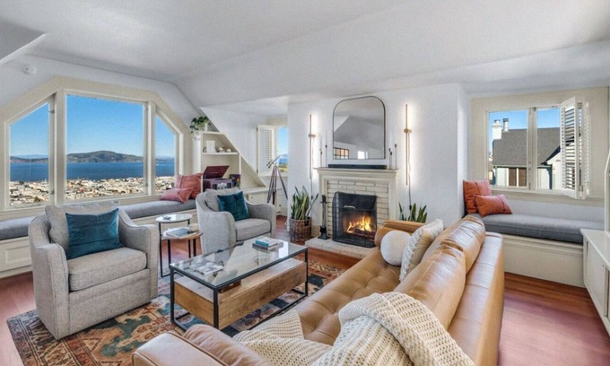 Civic Center Apartment | San Francisco – Enchanting Pacific Heights Residence with Amazing Views