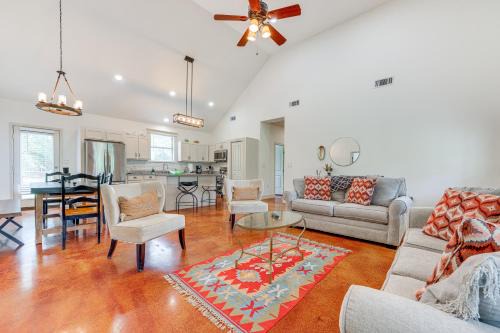 San Marcos House | San Marcos Home with Fire Pit about 10 Mi to Downtown!