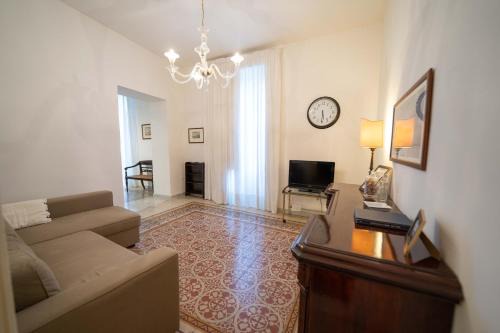 Quartieri Spagnoli Apartment | San Mattia's By Dimorra