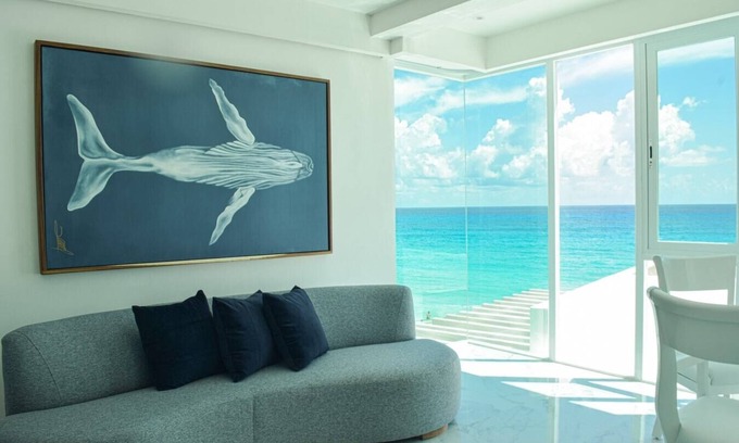 Zona Hotelera Apartment | Sand and sea, new exclusive beach front apartment