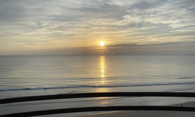 Daytona Beach Shores Condo | Sand Dollar-Direct OCEANFRONT Condo- 2/2-Heated pool. Come enjoy the Paradise!