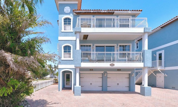 Bradenton Beach Condo | Sand Dollar Villa in Bradenton Beach