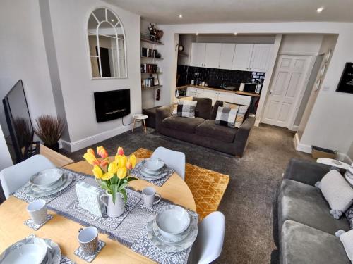 Saltburn-by-the-Sea Apartment | Sandalwood Apartment - Saltburn by the Sea