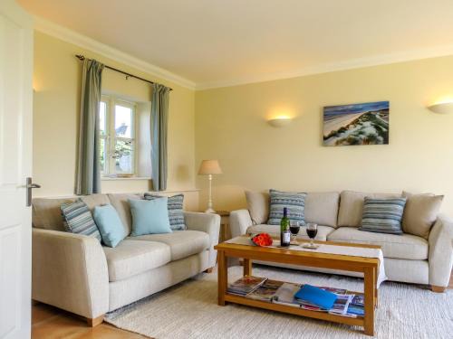 Saxmundham House | Sanderling Home