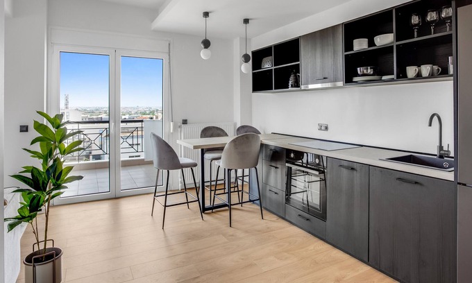 Thessaloniki Apartment | Sanders Arch - Charming 1-bdr Apt w Balcony