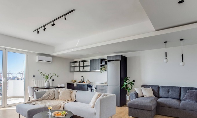 Thessaloniki Apartment | Sanders Arch - Jolly Family Apt w Balcony