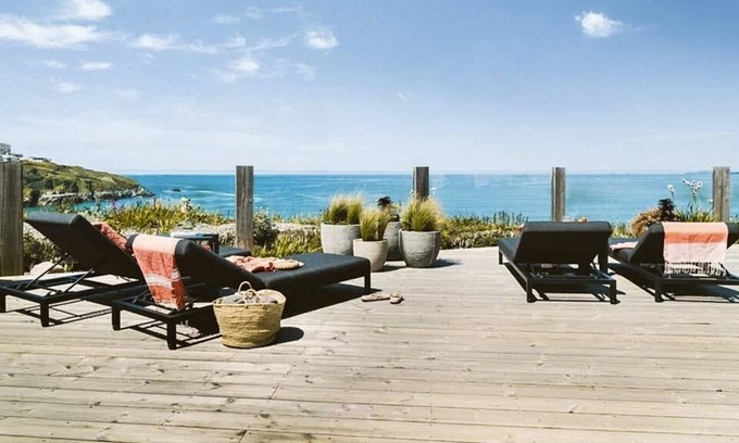 Newquay City Centre Villa | Sands Beach House - Five Bedroom Villa, Sleeps 10