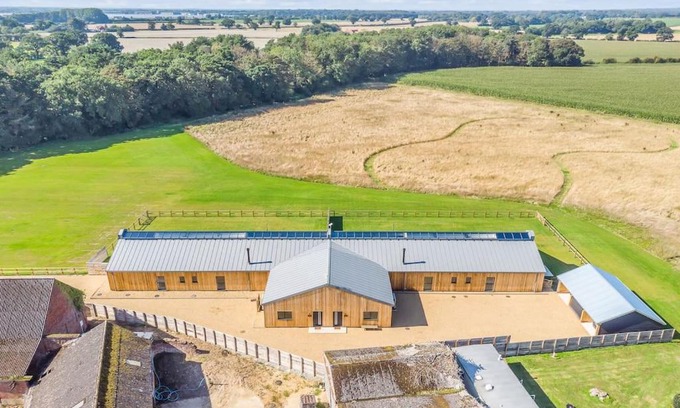 Tunstead House | Sandy Barn *BRAND NEW* Barn Conversion