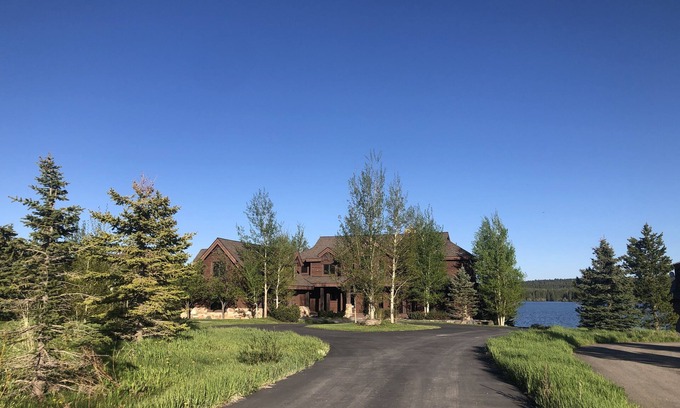 Island Park Cabin | Sandy Beach Lodge* Waterfront Home, Wifi, Fire Pit, Bbq Grill, Boat Dock