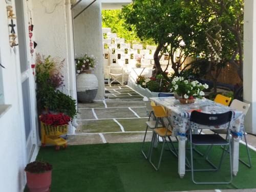 Lefkes House | Sandy,s house