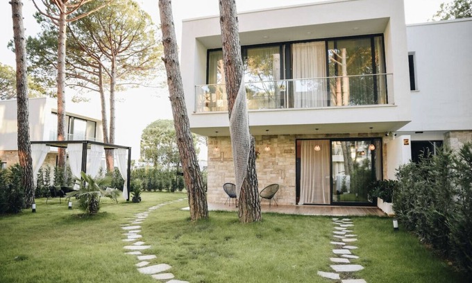 Ishem Villa | Sanpietro Vacation Villa