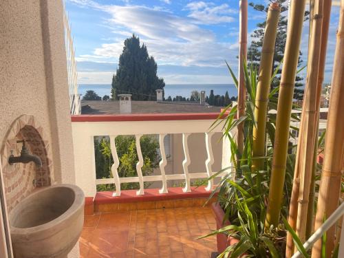Sanremo Apartment | Sanremo vacanze zen vue mer 5 mn plage, 20 mn Ariston, 3 mn tennis club,Wifi