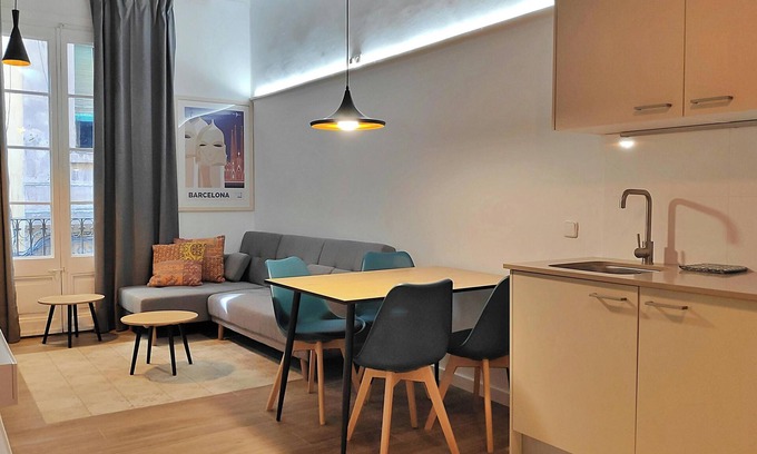 El Raval Apartment | Sant Antoni 3 -Downtown Barcelona. Ideally located