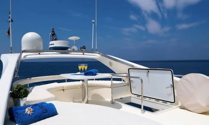 Oia Boat Rental | Santorini yacht - Yacht in Santorini - Ferretti 55 by Fantasia Villas