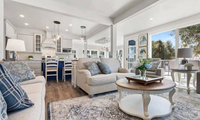 Sturgeon Bay House | Sapphire Star in the heart of Sturgeon Bay - Door County WI