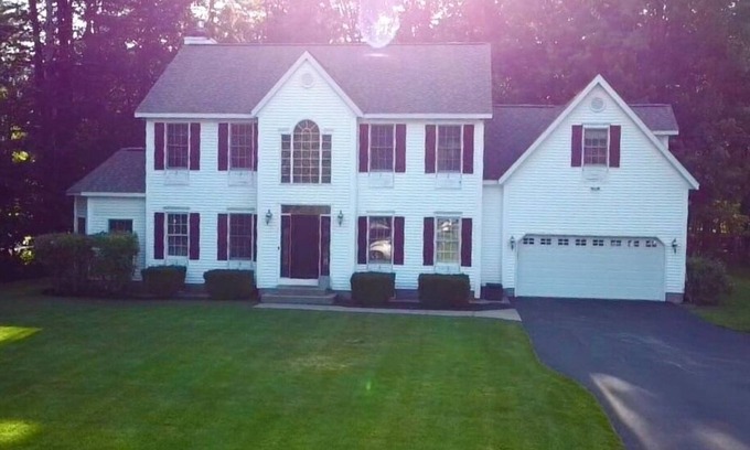Saratoga Springs House | Saratoga Country Club at home