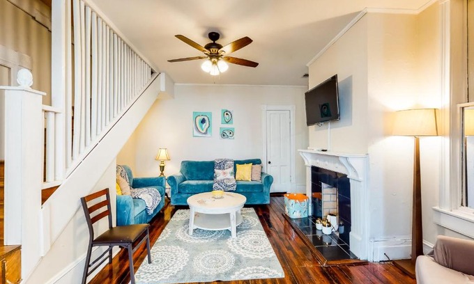 Historic Downtown Savannah House | Savannah Bright