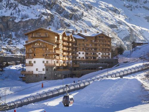 Tignes Apartment | Savoyard Charm in Tignes