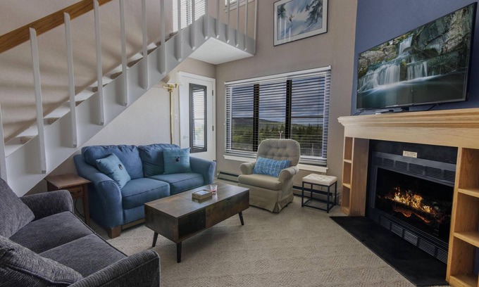 Snowshoe Condo | SC 5313: Appealing 2BR with loft & private balcony. Perfect for summer w/pool!