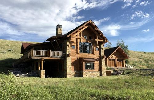 Cameron House | Scenic Creekside Lodge with Decks and Madison River Access near Yellowstone, Ennis Montana