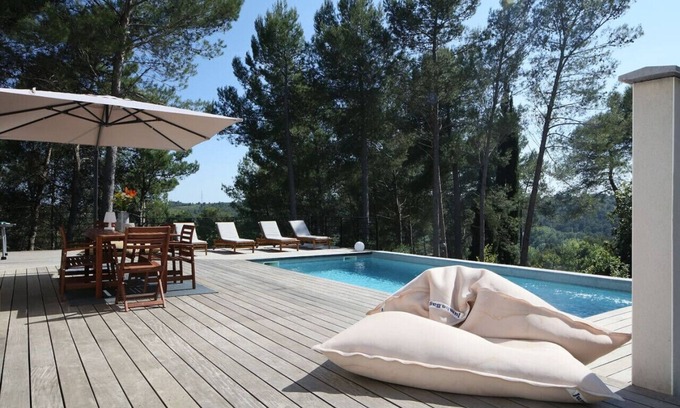 Grabels Villa | Scenic Hilltop Villa in Grabels