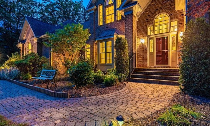 Frederick House | Scenic Private Escape with Modern Comforts Nestled Near DC, Appalachian & More.