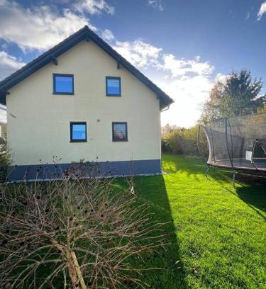 Hainichen Apartment | Schöne Ferienwohnung im Grünen